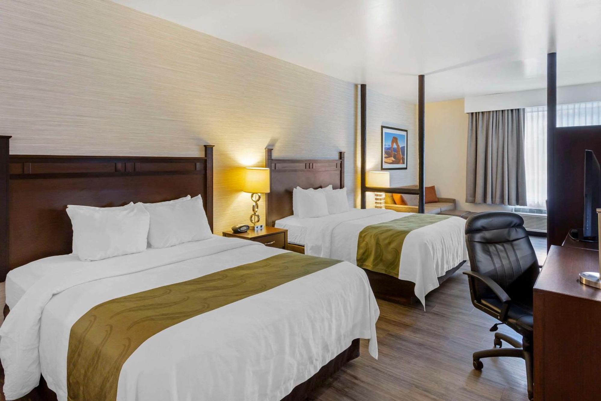 Quality Suites Moab Near Arches National Park Экстерьер фото
