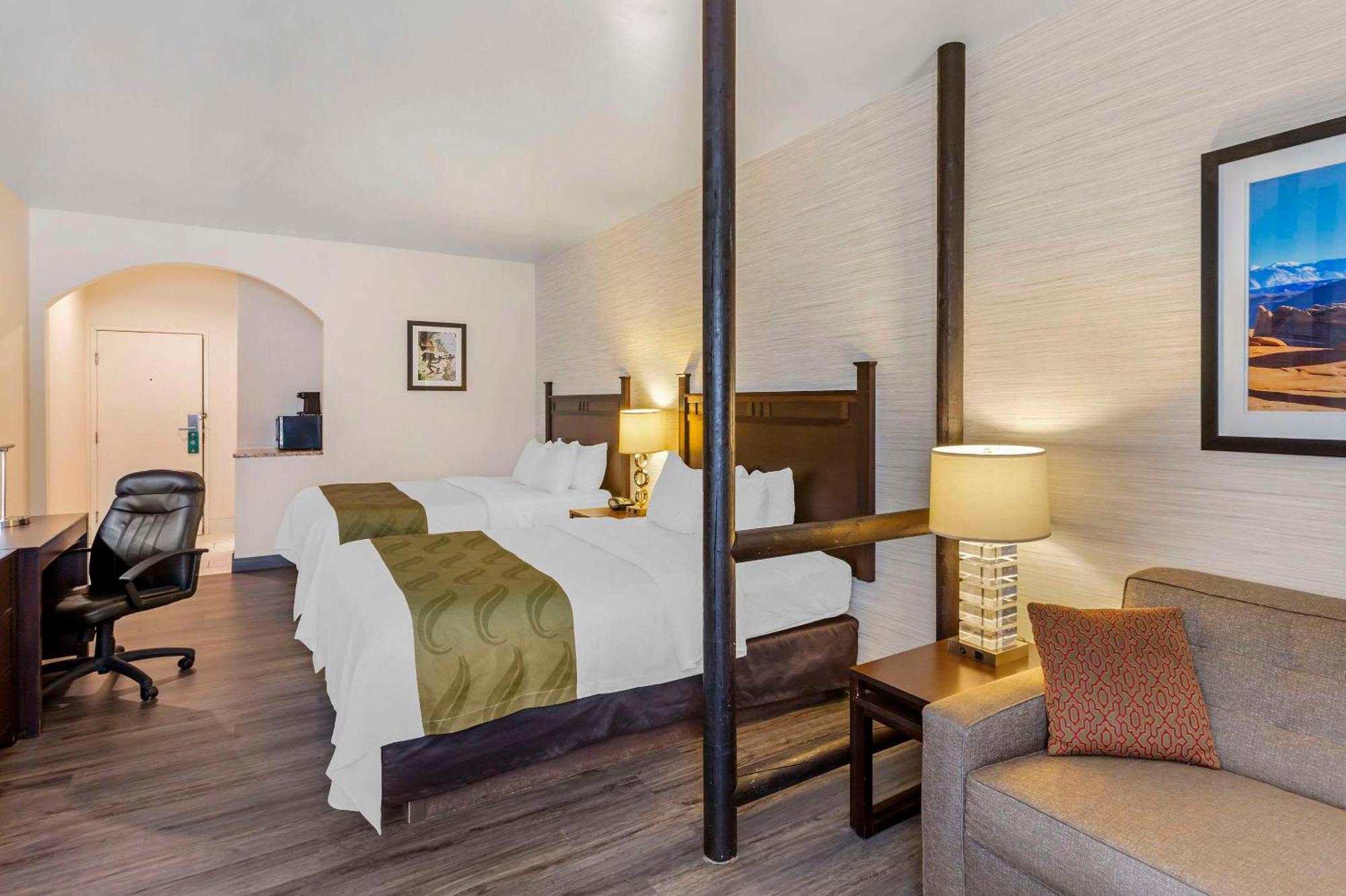 Quality Suites Moab Near Arches National Park Экстерьер фото