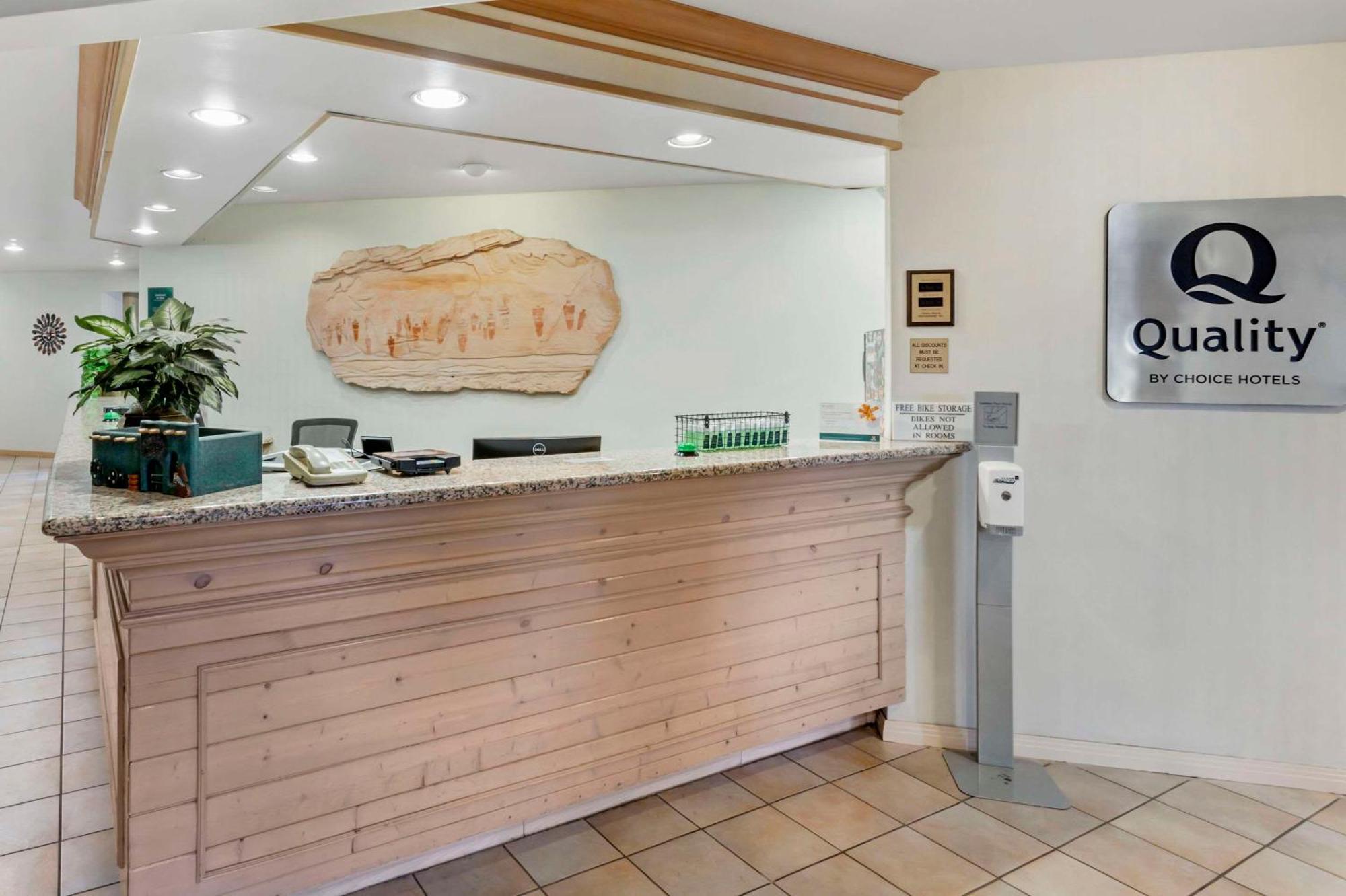 Quality Suites Moab Near Arches National Park Экстерьер фото